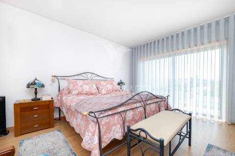Moradia t4 como nova – furadouro ovar, aveiro a 800 metros da praia | zona tranquila e residencial
