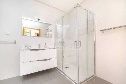 Moradia t4 como nova – furadouro ovar, aveiro a 800 metros da praia | zona tranquila e residencial