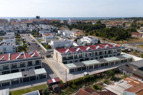 Moradia t4 como nova – furadouro ovar, aveiro a 800 metros da praia | zona tranquila e residencial