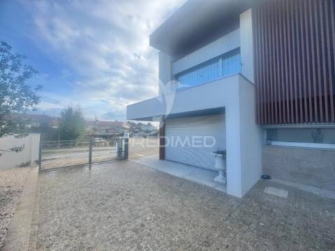 Moradia t3 semi-nova  - ponte, guimarães