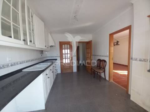 Ribamar-lisboa moradia t4+1-logradouro-garagem