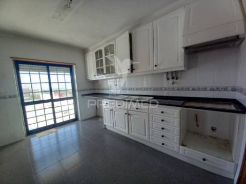 Ribamar-lisboa moradia t4+1-logradouro-garagem
