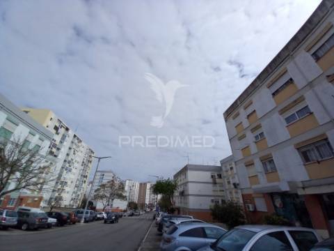 Apartamento t1-2 assoalhadas miratejo-corroios-seixal
