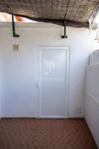 Apartamento t2+1 renovado com terraço, em vila viçosa