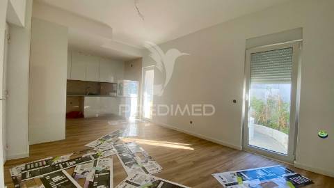Casa térrea t2 na periferia de rio maior