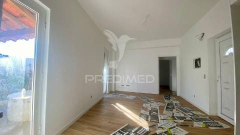 Casa térrea t2 na periferia de rio maior