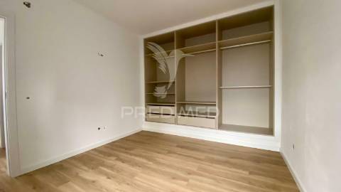Casa térrea t2 na periferia de rio maior