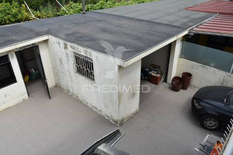 Moradia em custóias