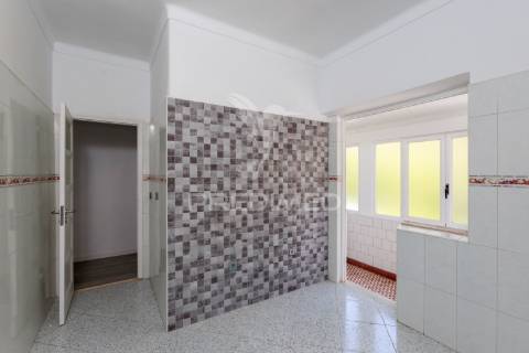 Apartamento t2 - cozinha em  remodela na trafaria - almada - 254.900  €