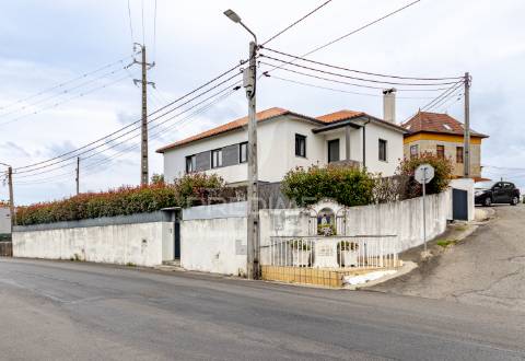 Moradia t3 em ribeirão- v. n. famalicão