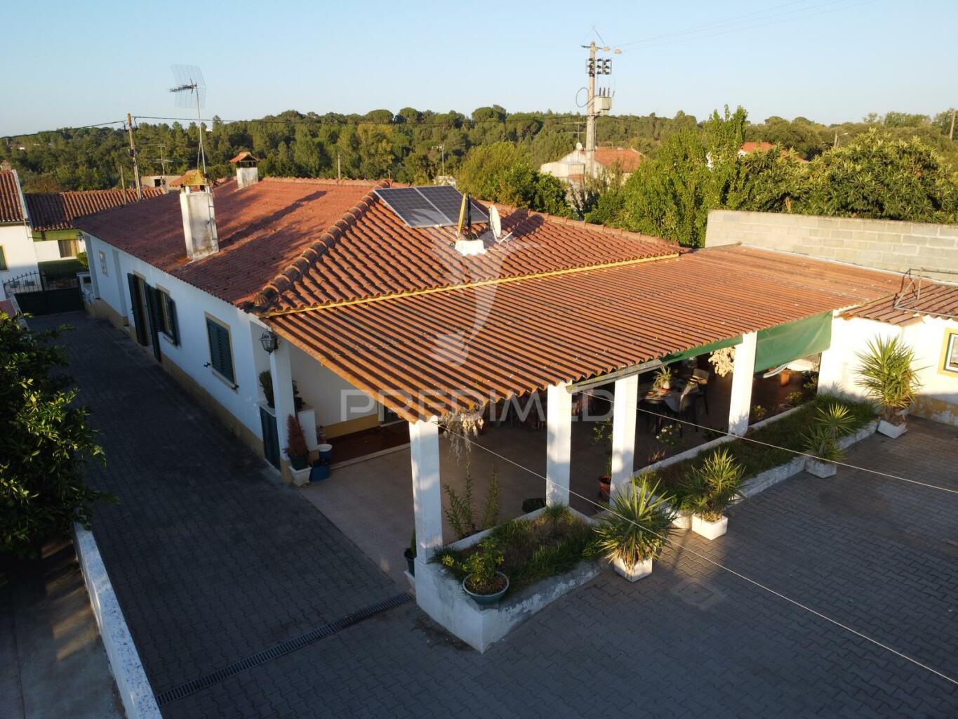 Moradia t3+1 em coalhos (abrantes)