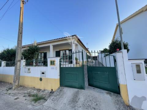 Moradia t3+1 em coalhos (abrantes)