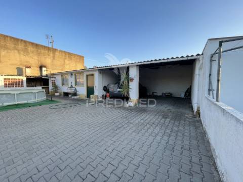 Moradia t3+1 em coalhos (abrantes)