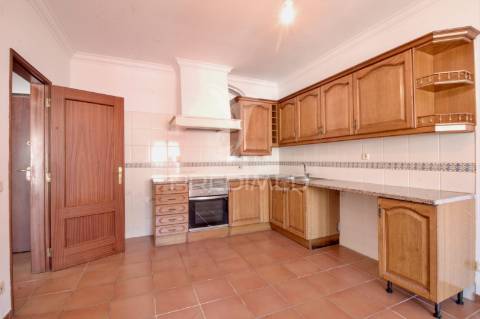 Apartamento t1 com garagem