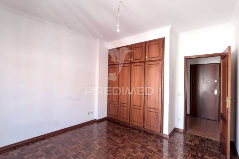 Apartamento t1 com garagem