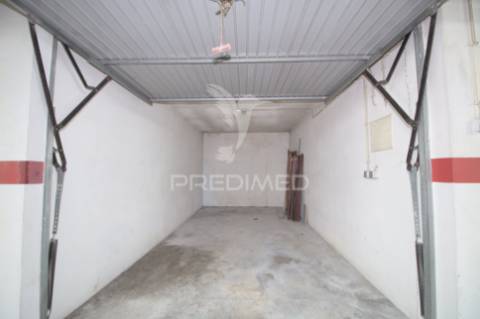 Apartamento t1 com garagem