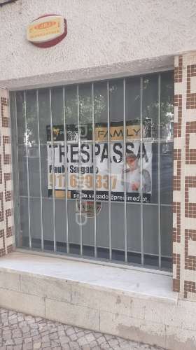 >>>>>> trespasse <<<<<< ? estabelecimento de restauração em zona residencial de excelência – (praceta fernando pessoa – urbisado / setúbal)