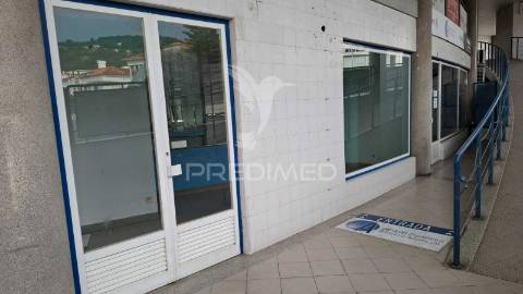 Loja para arrendamento no centro comercial navio – portalegre (r/c)