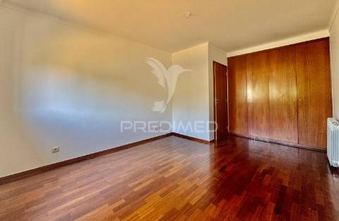 Apartamento t2 com garagem em guimarães