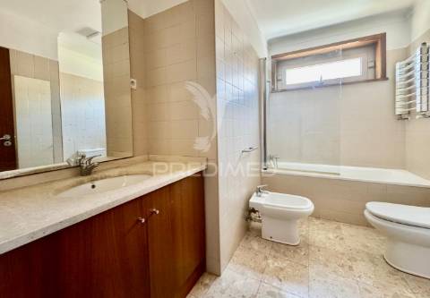 Apartamento t2 com garagem em guimarães