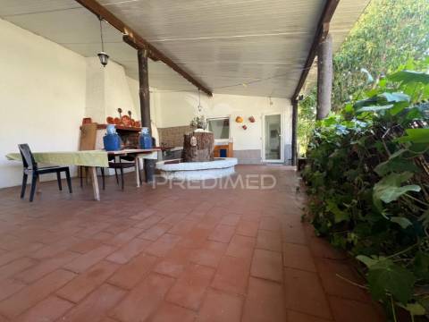 Moradia t2 para arrendar em brejos de azeitão