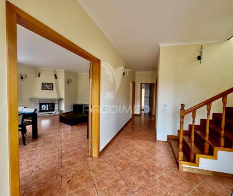 Moradia individual c\ piscina - ronfe