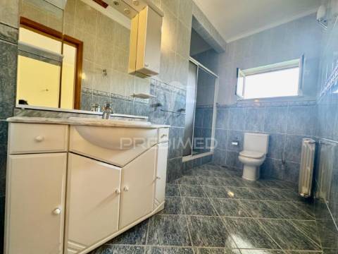 Moradia individual c\ piscina - ronfe