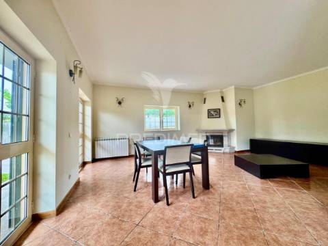 Moradia individual c\ piscina - ronfe