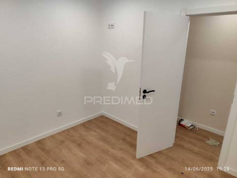Moradia t3 remodelada, vista barragem, santa vitória, beja.