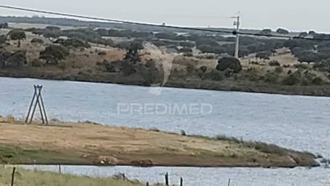 Moradia t3 remodelada, vista barragem, santa vitória, beja.
