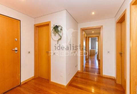 Apartamento t3 em santa marinha - vila nova de gaia
