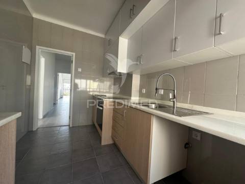 Apartamento t3 /santarém com vista tejo