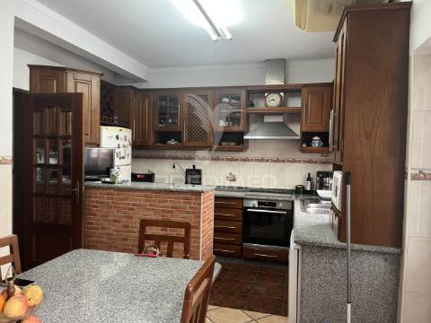 Moradia t4 com garagem, logradouro e eficiência energética – alfundão, ferreira do alentejo.