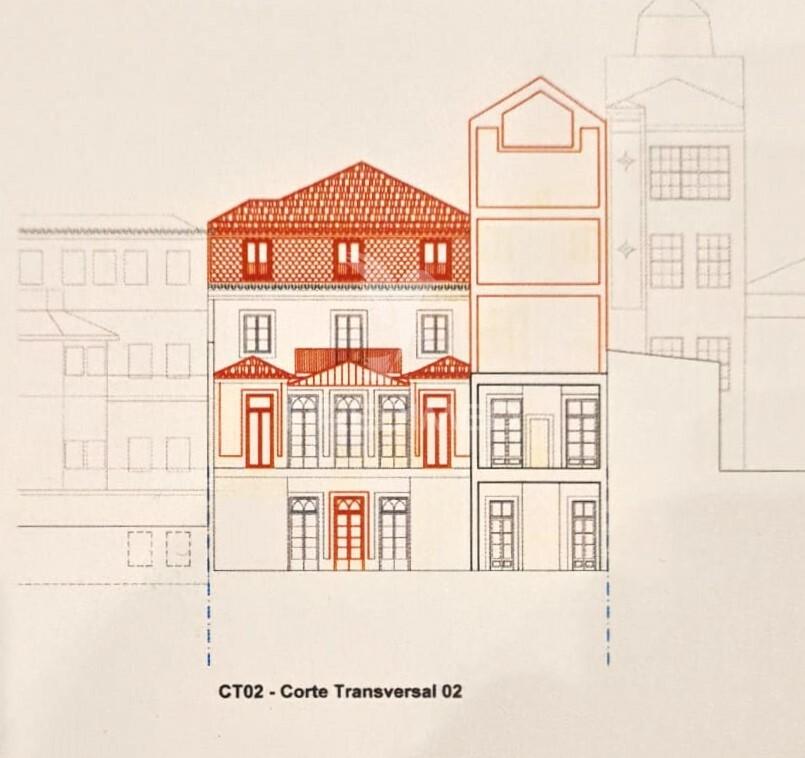 Edificio para reconstruir em zona histórica no porto
