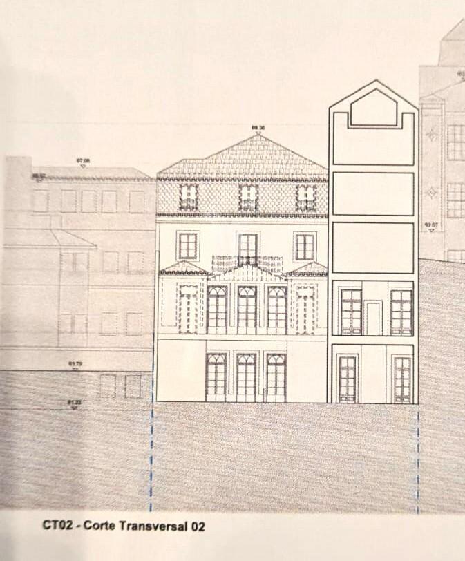 Edificio para reconstruir em zona histórica no porto