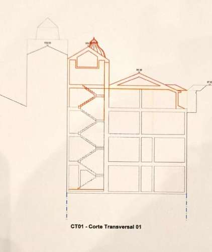Edificio para reconstruir em zona histórica no porto