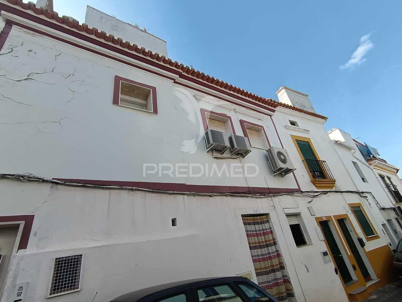 Conforto e funcionalidade no coração de campo maior