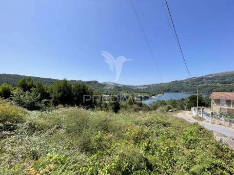 Terreno para construção com vista rio em abragão, penafiel