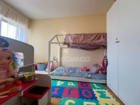 Apartamento t3 na arrentela-seixal