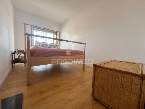 Apartamento t3 na arrentela-seixal