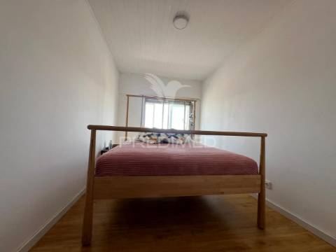 Apartamento t3 na arrentela-seixal