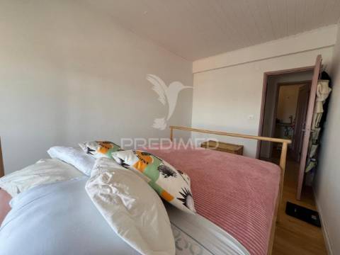 Apartamento t3 na arrentela-seixal