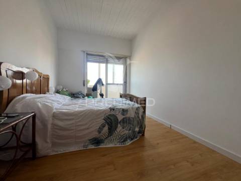 Apartamento t3 na arrentela-seixal