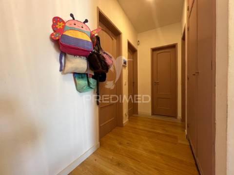Apartamento t3 na arrentela-seixal
