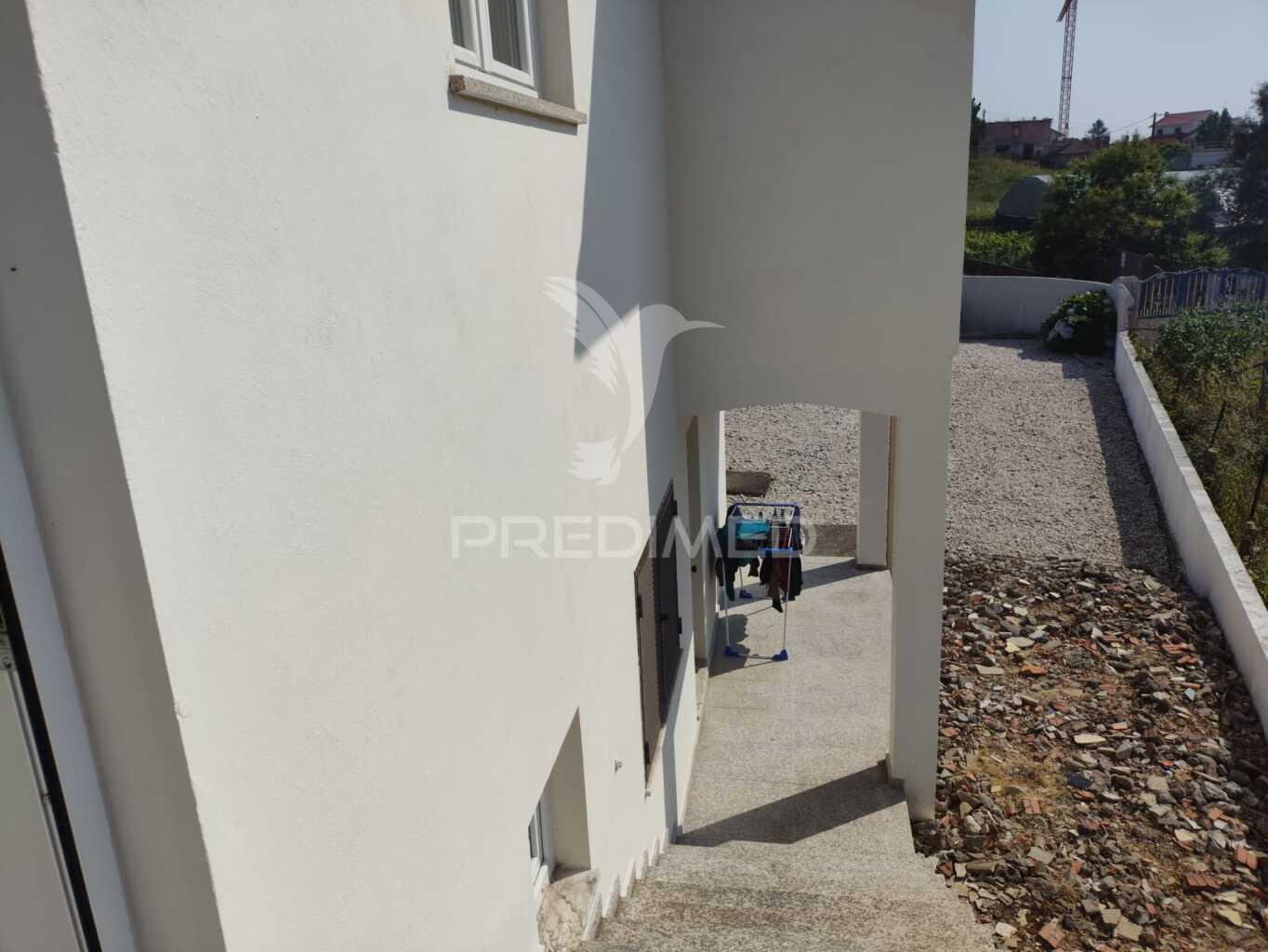 Moradia t4 - garagem - terreno com 2037 m2
