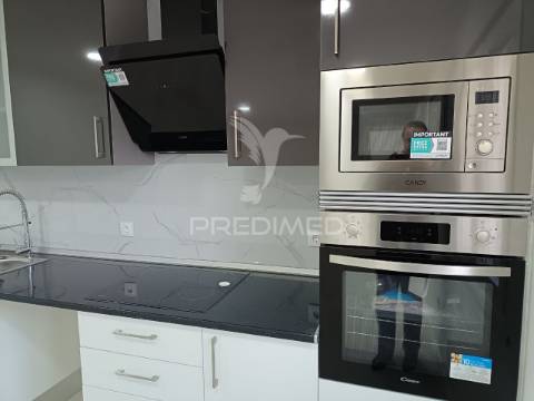 Moradia térrea t3, totalmente remodelada, em setúbal