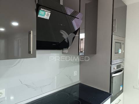 Moradia térrea t3, totalmente remodelada, em setúbal