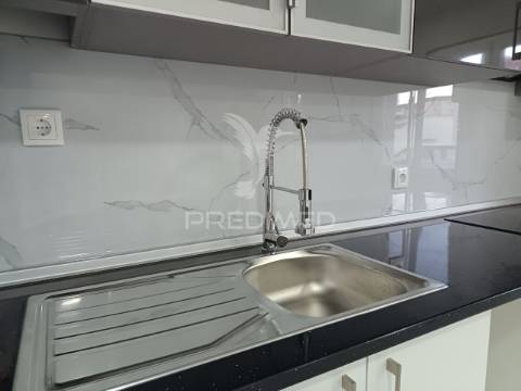 Moradia térrea t3, totalmente remodelada, em setúbal