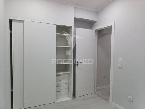 Moradia térrea t3, totalmente remodelada, em setúbal