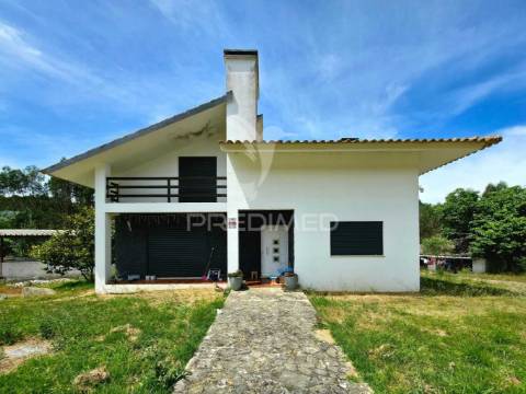 Quintinha t2 com 1.700m2